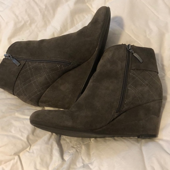 Grey boots - Picture 3 of 5